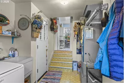 408 SW Chapman St, Sheridan, OR 97378 - Photo 17