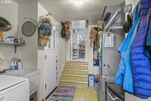 408 SW Chapman St, Sheridan, OR 97378 - Photo 17