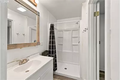 1040 Jefferson St, Coos Bay, OR 97420 - Photo 11