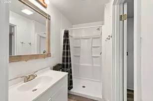 1040 Jefferson St, Coos Bay, OR 97420 - Photo 11