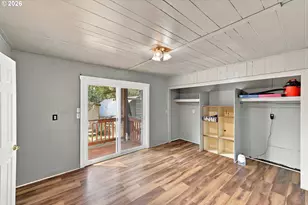 1040 Jefferson St, Coos Bay, OR 97420 - Photo 9
