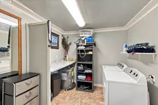 1040 Jefferson St, Coos Bay, OR 97420 - Photo 17