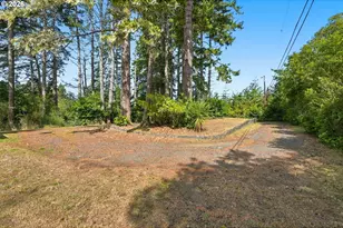 1040 Jefferson St, Coos Bay, OR 97420 - Photo 41