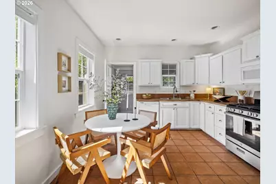 5615 N Delaware Ave, Portland, OR 97217 - Photo 9