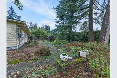 4833 SW Buddington St, Portland, OR 97219 - Photo 27