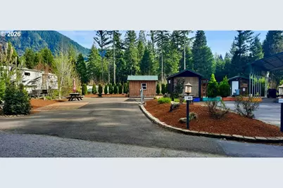 54432 McKenzie Hwy #40, Blue River, OR 97413 - Photo 3