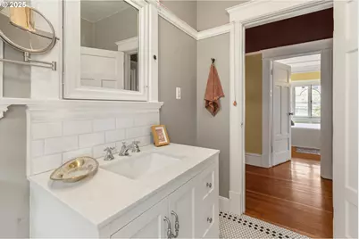 908 NW 25th Ave, Portland, OR 97210 - Photo 37