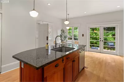908 NW 25th Ave, Portland, OR 97210 - Photo 17