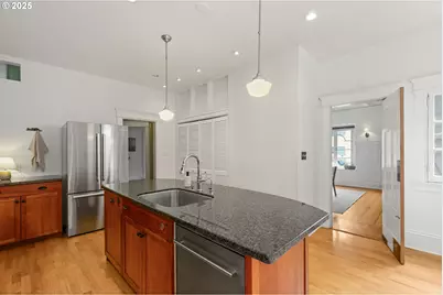 908 NW 25th Ave, Portland, OR 97210 - Photo 11