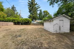 10505 SE Long St, Portland, OR 97266 - Photo 25