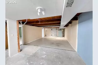 10505 SE Long St, Portland, OR 97266 - Photo 19