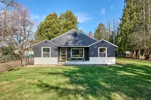 7911 SE Sunnyside Dr, Milwaukie, OR 97222 - Photo 1