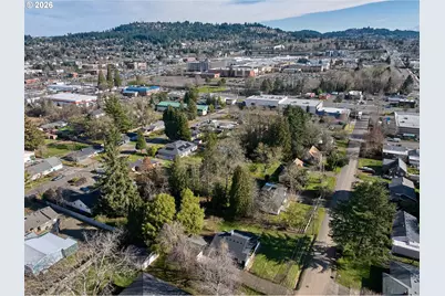 7911 SE Sunnyside Dr, Milwaukie, OR 97222 - Photo 45