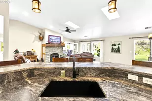 91403 Marbrook Ln, Blue River, OR 97413 - Photo 11