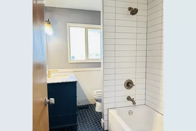 13314 SE Alder St, Portland, OR 97233 - Photo 13