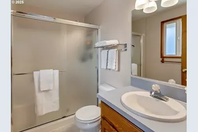 11424 SW 66th Ave, Portland, OR 97223 - Photo 17