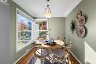 7821 SW Greenwood Dr, Portland, OR 97223 - Photo 9