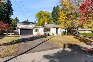 7821 SW Greenwood Dr, Portland, OR 97223 - Photo 3