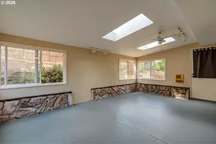 1020 Windemere Dr NW, Salem, OR 97304 - Photo 23