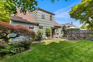 608 NE Floral Pl, Portland, OR 97232 - Photo 31