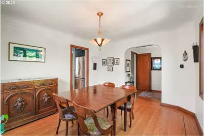 608 NE Floral Pl, Portland, OR 97232 - Photo 11