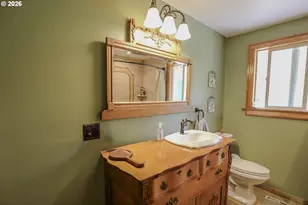 686 Murdock Dr, Oakland, OR 97462 - Photo 15