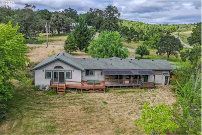 686 Murdock Dr, Oakland, OR 97462 - Photo 1