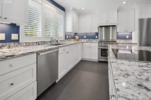 4674 Chelsea Ln, Lake Oswego, OR 97035 - Photo 9