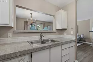 20920 Fawn Ct, West Linn, OR 97068 - Photo 9