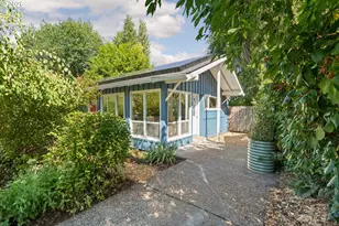 9244 N Allegheny Ave, Portland, OR 97203 - Photo 3