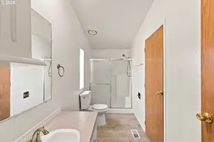 1000 S McKern Ct, Newberg, OR 97132 - Photo 15