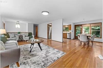 9042 SW Monterey Pl, Portland, OR 97225 - Photo 9