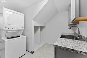 9042 SW Monterey Pl, Portland, OR 97225 - Photo 23