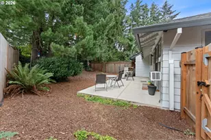 9042 SW Monterey Pl, Portland, OR 97225 - Photo 37