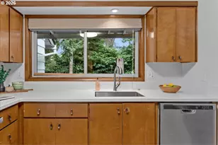 9042 SW Monterey Pl, Portland, OR 97225 - Photo 13