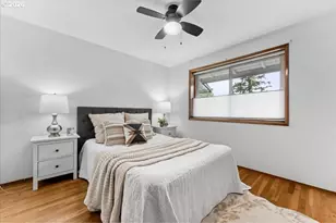 9042 SW Monterey Pl, Portland, OR 97225 - Photo 17