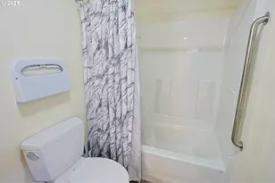 2518 Pacific Ave, North Bend, OR 97459 - Photo 31