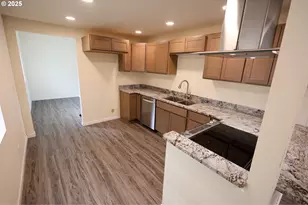 2518 Pacific Ave, North Bend, OR 97459 - Photo 19