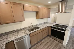 2518 Pacific Ave, North Bend, OR 97459 - Photo 17