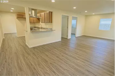 2518 Pacific Ave, North Bend, OR 97459 - Photo 13