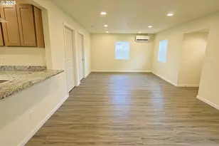 2518 Pacific Ave, North Bend, OR 97459 - Photo 7