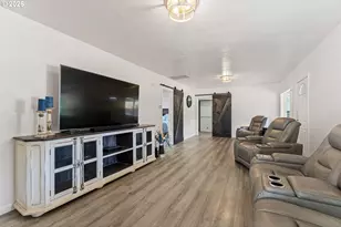 24990 Hwy 62, Trail, OR 97541 - Photo 5