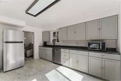 24990 Highway 62, Trail, OR 97541 - Photo 9