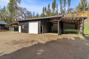 24990 Hwy 62, Trail, OR 97541 - Photo 19