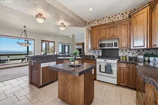 11455 SW Reif Rd, Powell Butte, OR 97753 - Photo 13