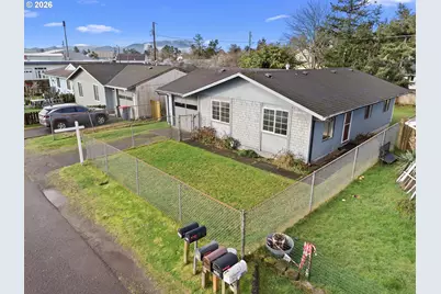 2440 Pine St, Seaside, OR 97138 - Photo 1