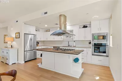 4280 S Corbett Ave #201, Portland, OR 97239 - Photo 3