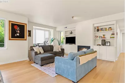 4280 S Corbett Ave #201, Portland, OR 97239 - Photo 9