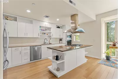 4280 S Corbett Ave #201, Portland, OR 97239 - Photo 13