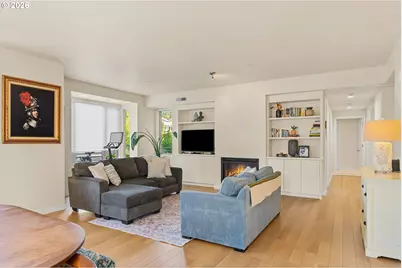 4280 S Corbett Ave #201, Portland, OR 97239 - Photo 5